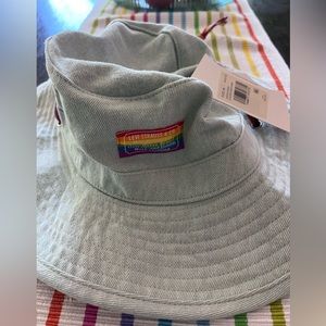 Levi’s pride wide brim bucket hat